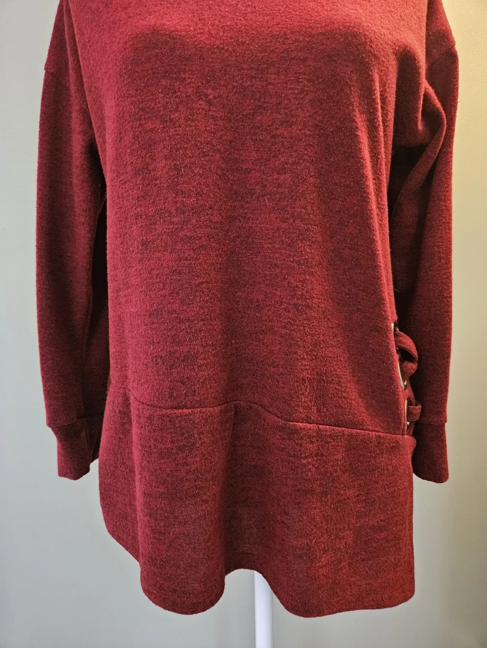 New York Laundry Women's Size Medium M Cozy Scoop Neck Red Tunic Sweater